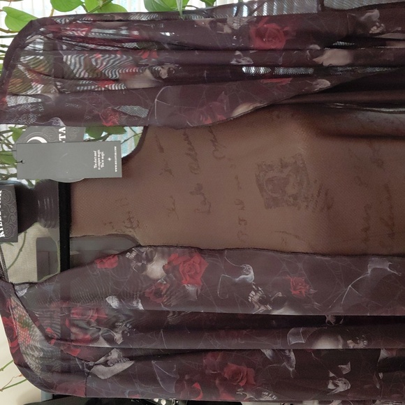 KILLSTAR 4X FAIRY MOSS MESH COVER UP RED/BLACK SCULLS,ROSES,BATS PRINT - Picture 3 of 8